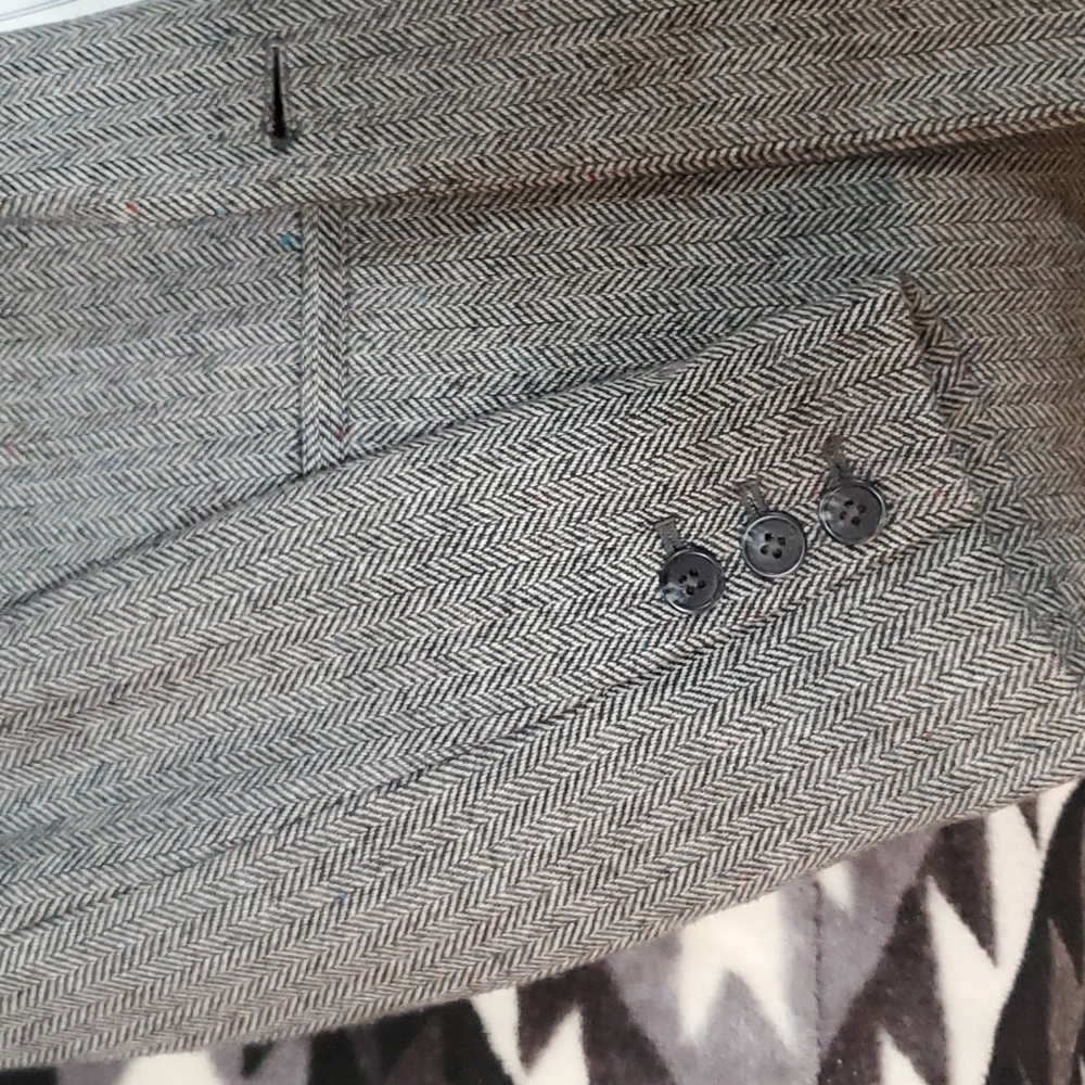 Jacket - Picture 3 of 4